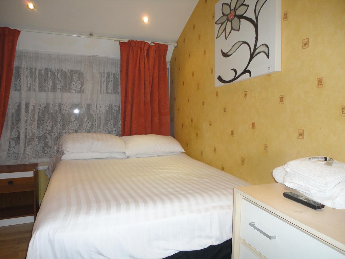 Ivanhoe 2* Blackpool